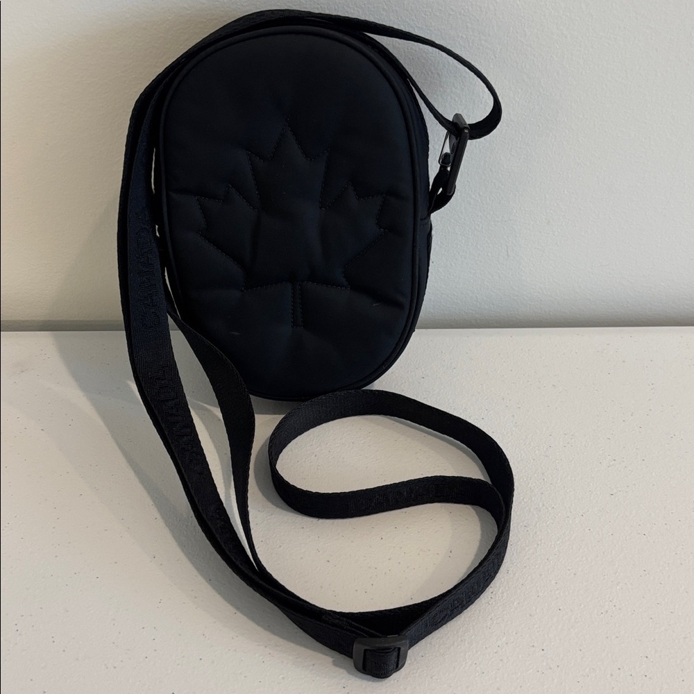 LULULEMON TEAM CANADA Future Legacy crossbody bag purse black OS unisex - Picture 4 of 16
